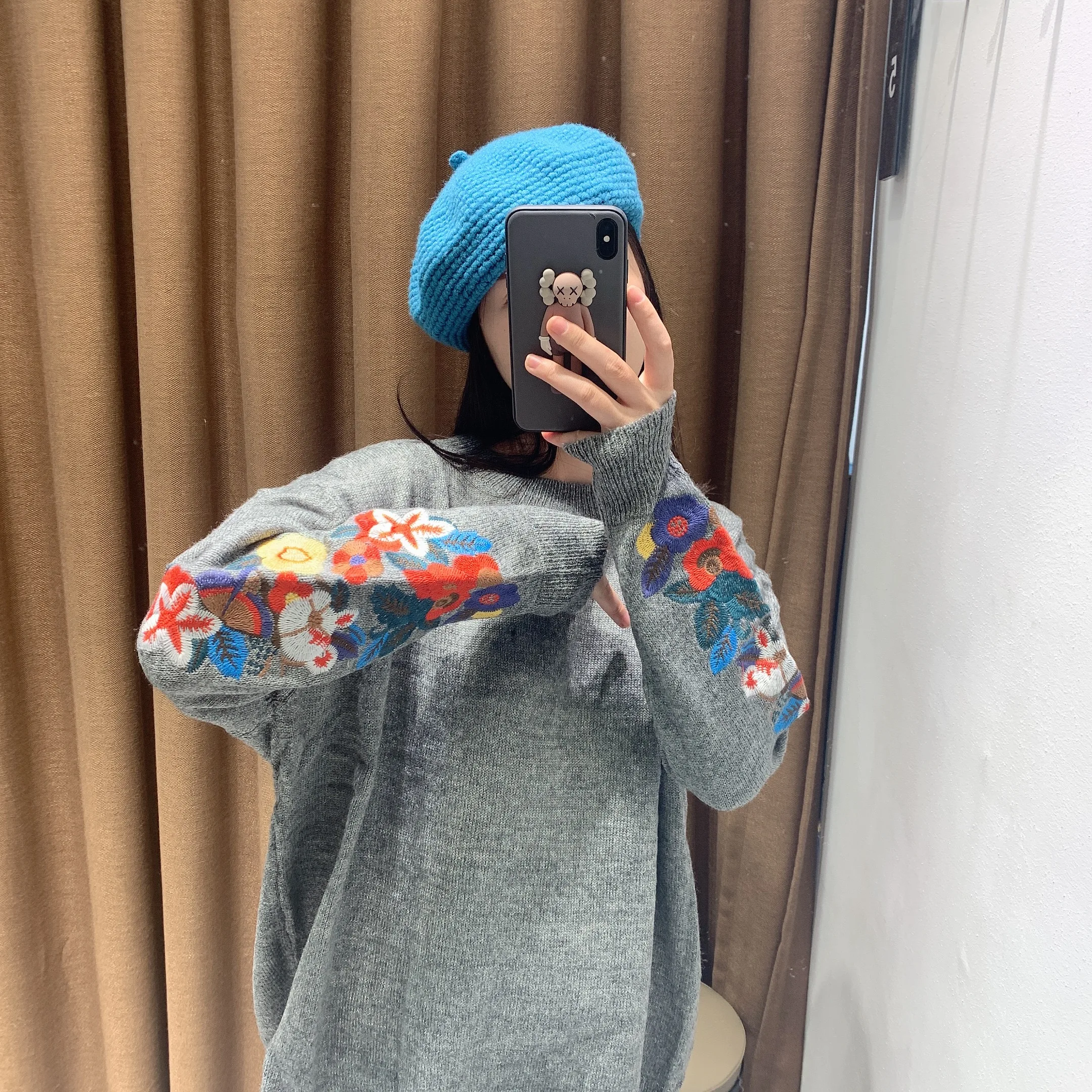 

Women's Autumn winter embroidery long sleeve knit sweater Female casual loose o-neck chic pullovers lazy style Tops TB3940