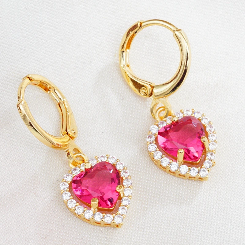 Женские серьги подвески с фианитами золотистые романтичные сердечками