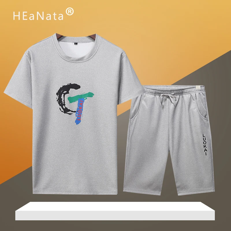 Костюм спортивный мужской из футболки с круглым вырезом и шортов|Мужские