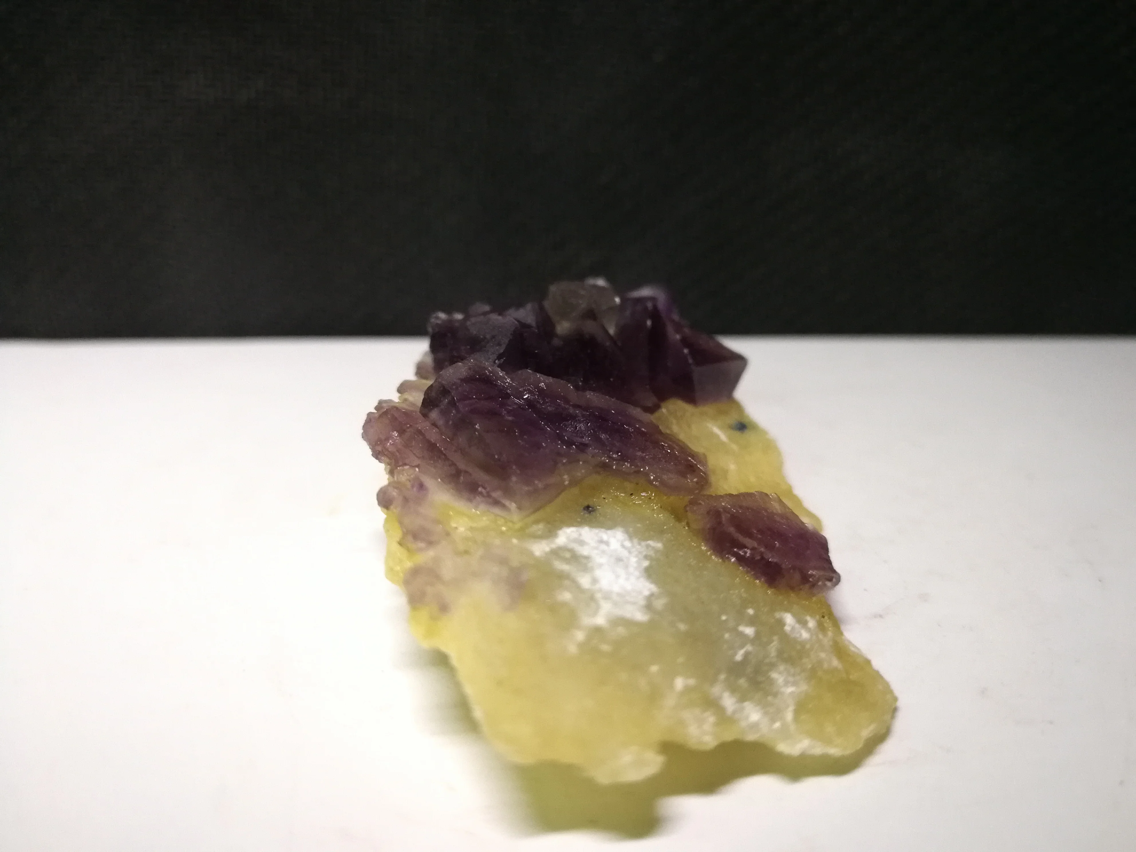 

26.0gNatural purple fluorite mineral specimen, quartz crystal, furniture ornament