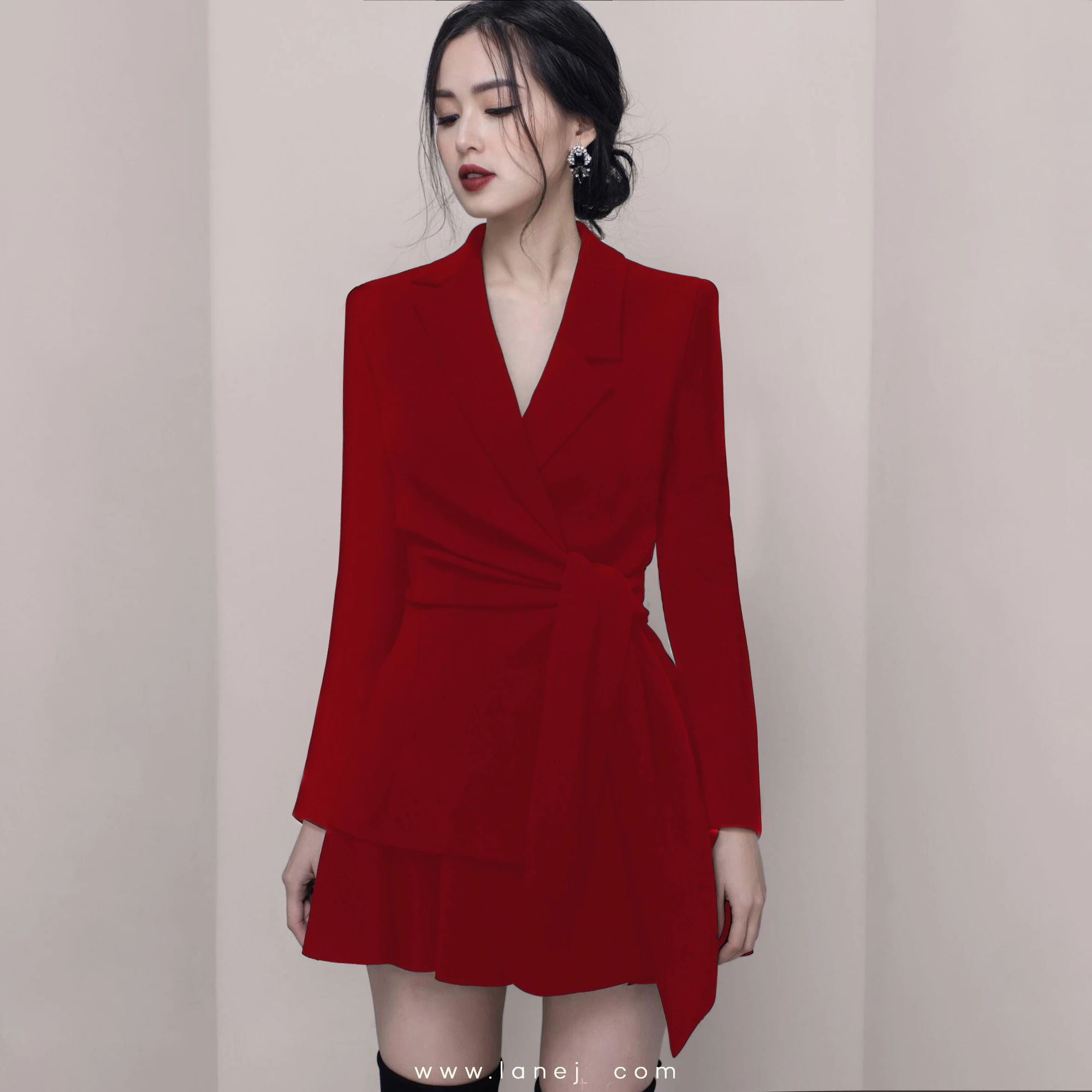 

Max Spri 2019 New Women Fashion Office Lady 2 Piece Sets Suits Deep V Long Sleeve Wrap Top Slim Lace Up Blazer Short Skirt