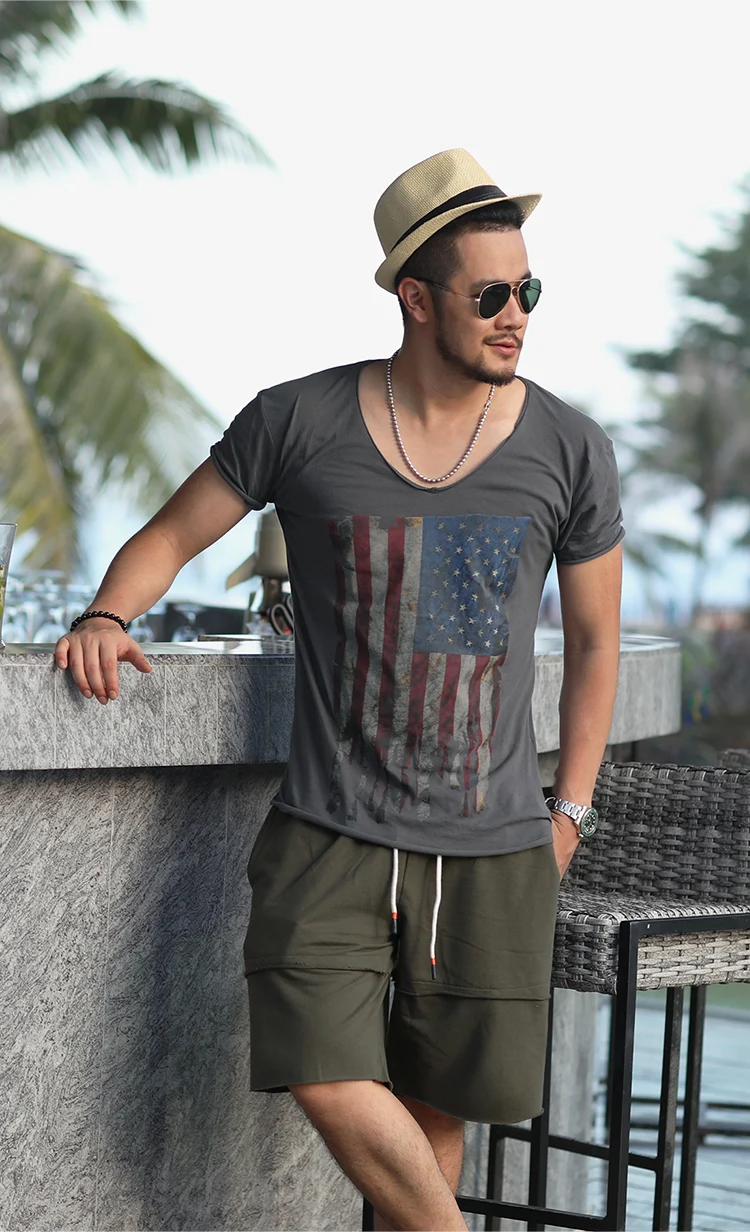 Летняя мужская футболка из чесаного хлопка с вырезом лодочкой коротким рукавом