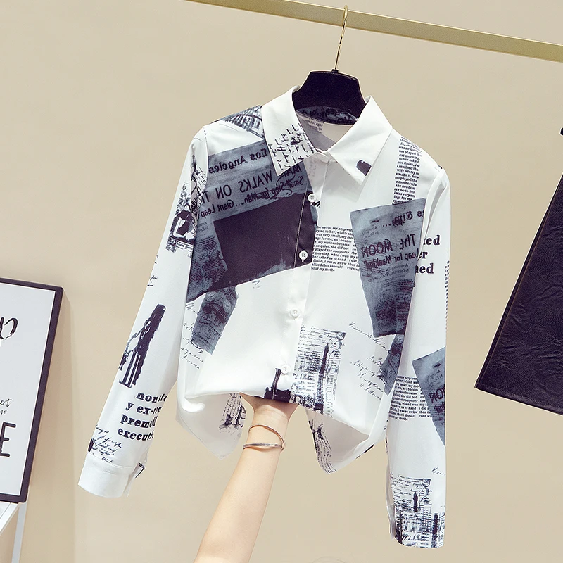 

2021 Spring Hong Kong Style Ladies Long-sleeved Retro White Printed Shirt Women Lapel Long Sleeve Newspaper Graphic Print Blouse