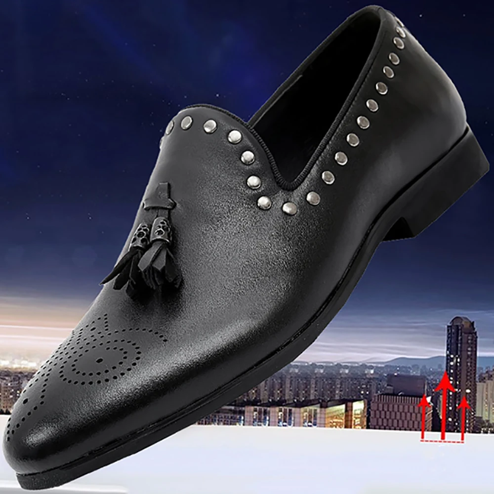 

High Quality Genuine Leather Dress Shoes for Men 2021 Pointed Toe Tassel Formal Shoes Male Rivet Loafers Casual Brogue Footwear