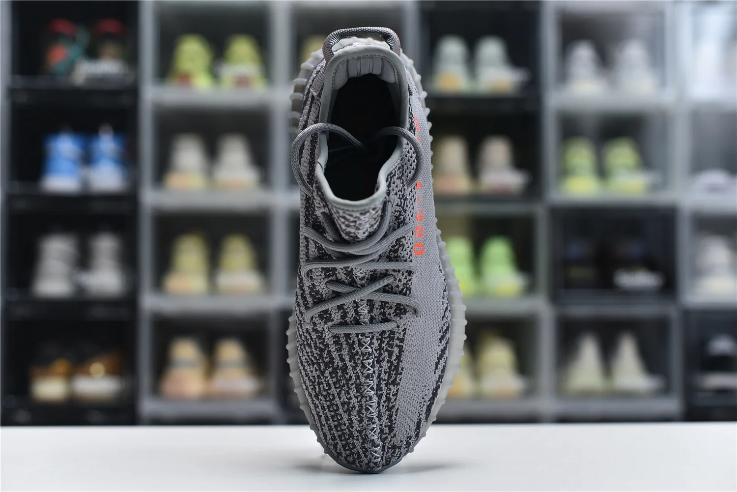 

2021 Hot Sell 350 V2 Cream Triple White Running Shoes Black Air Sneakers Designer Shoes Men Ladies Casual Shoes Off White