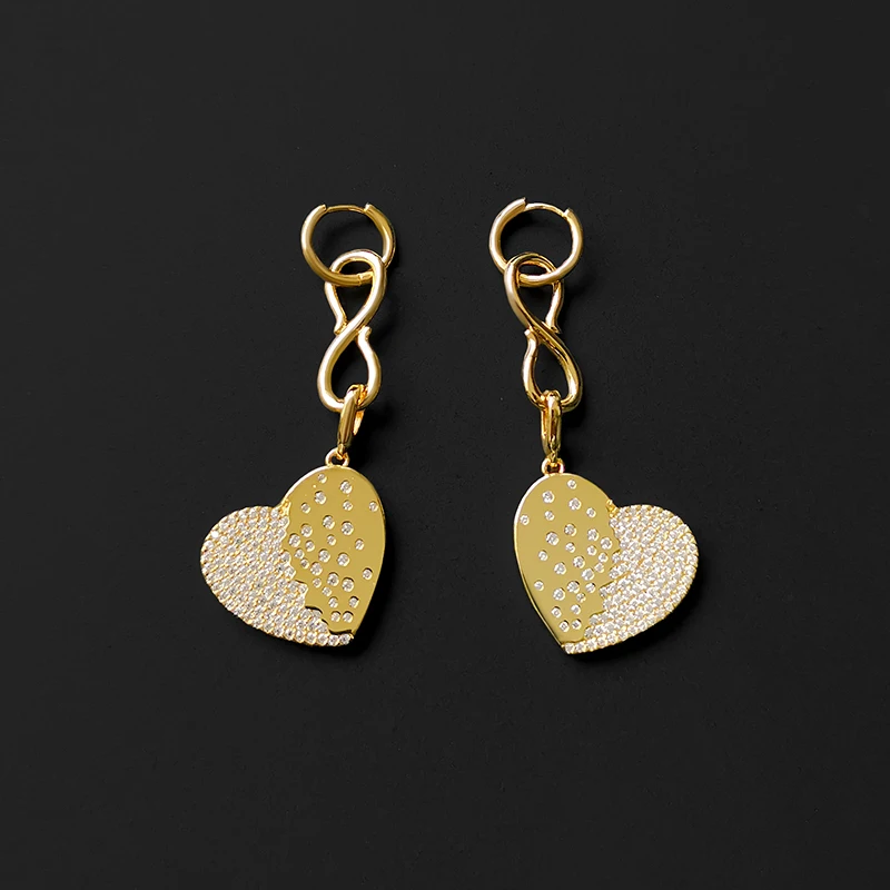 

Женские серьги из серебра 925 пробы с бриллиантами