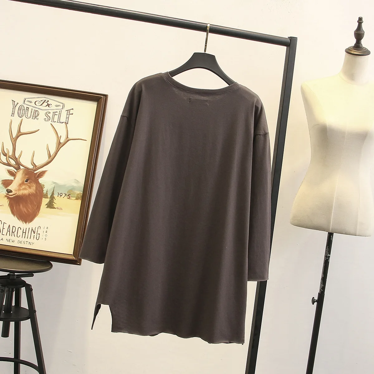 Весенняя женская футболка большого размера Модные свободные топы с длинными