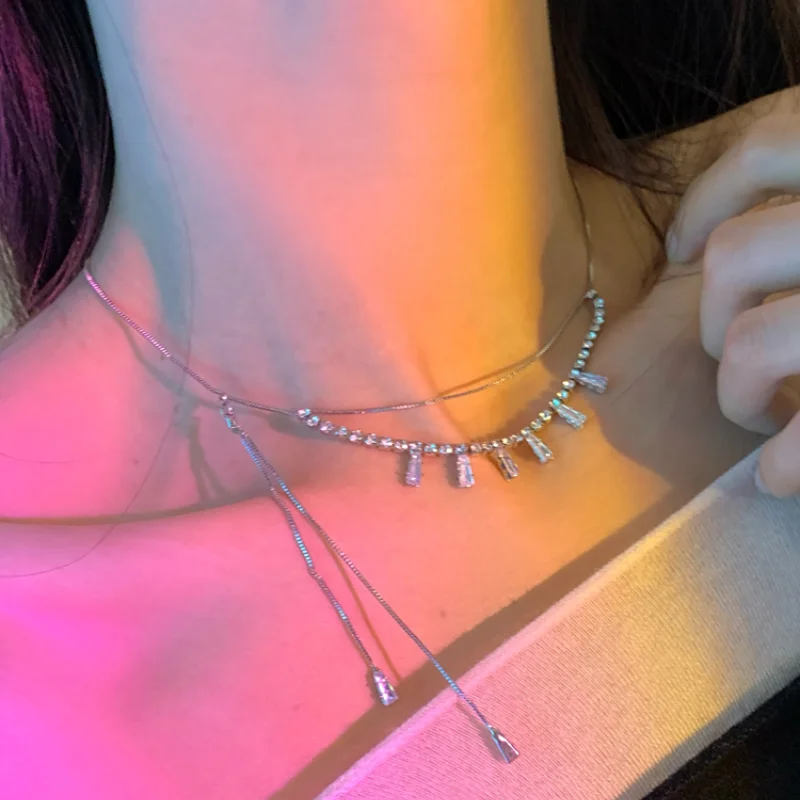 

Fashion Jewelry Metal Choker Necklace 2021 New Design High Quality Shiny Crystal Chain Necklace For Girl Lady Gifts
