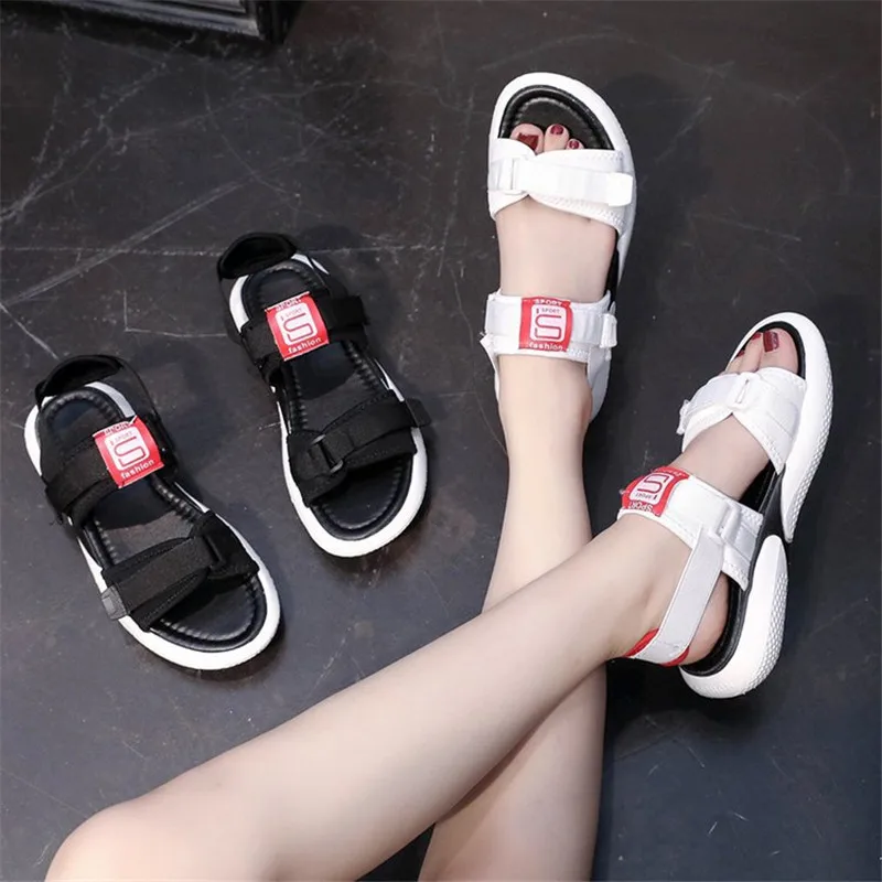 Женские повседневные сандалии на плоской подошве удобные дышащие спортивные без