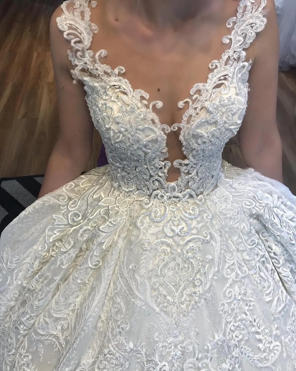 Luxury Beaded Lace Wedding Dress 2020 Highly Custom Made Lace Wedding Bridal Gowns Robe De Mariee Mariage Vestidos De Novia