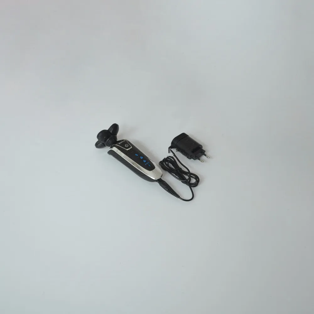 Полностью моющаяся перезаряжаемая Вращающаяся бритва с пятью головками