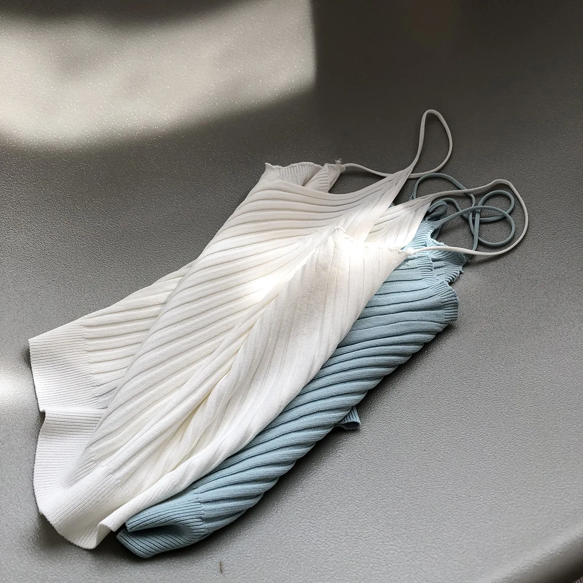 

2021 Women Sexy Tank Top Chic Solid Color Knitted White Top Women Crop Top Summer Clothes For Women Camis