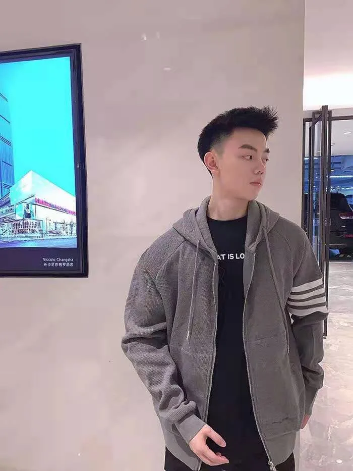 

High Version Tide Brand 2021 Early Spring New TB Yarn-Dyed Four-Bar Contrast Color Waffle Hooded Zipper Long-Sleeved Cardigan