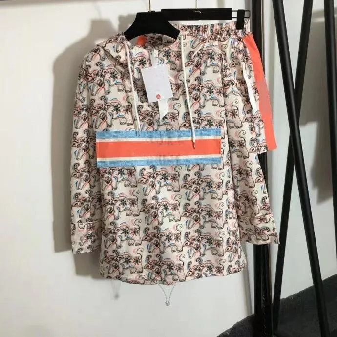 

Куртка с капюшоном и шорты с принтом крупного рогатого скота + шорты с Вышивкой Букв и эластичным поясом, новинка весны-лета 2021