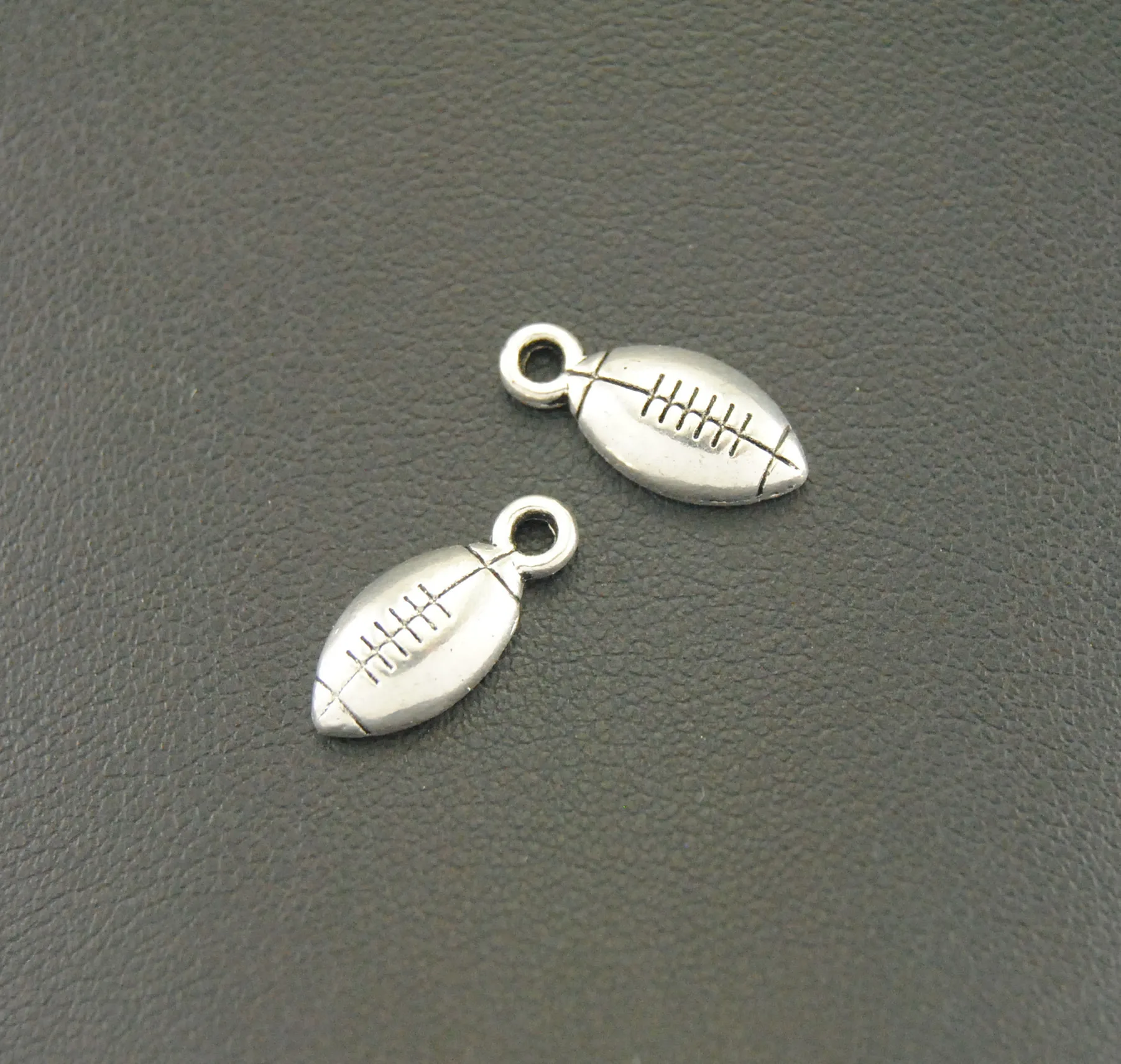 50 шт. 2 цвета металлический сплав американский футбол подвески для