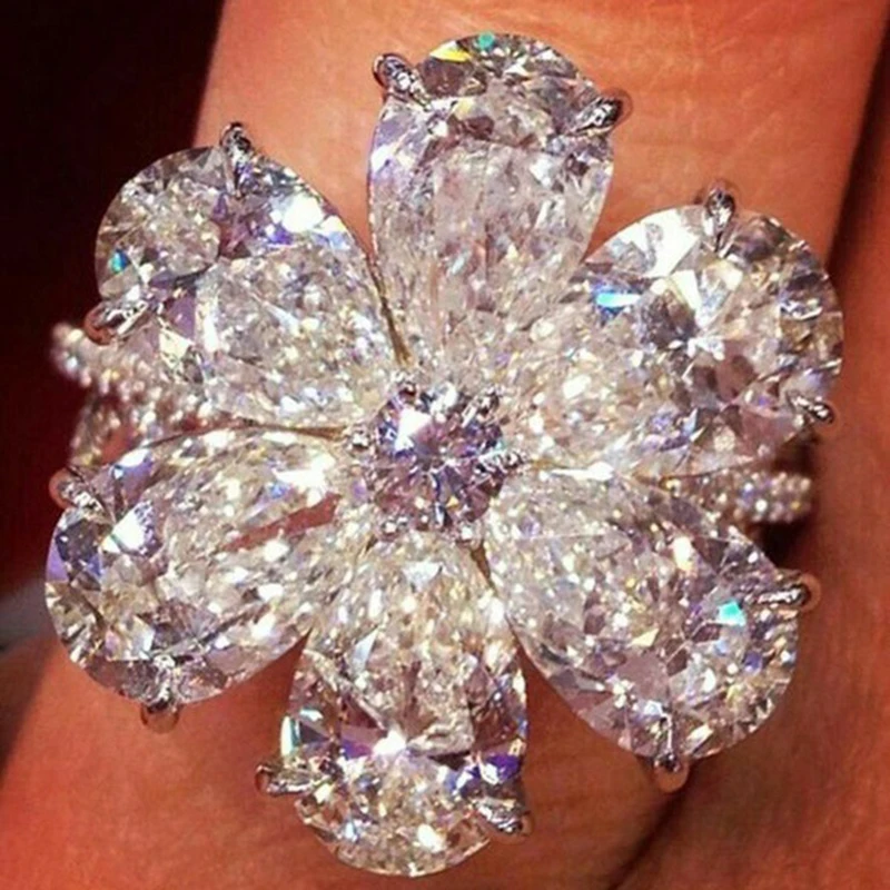 

Foydjew New Inlaid White Zircon Water Drop Pear-shaped Flowers Rings European American Women's Snowflake Christmas Ornament
