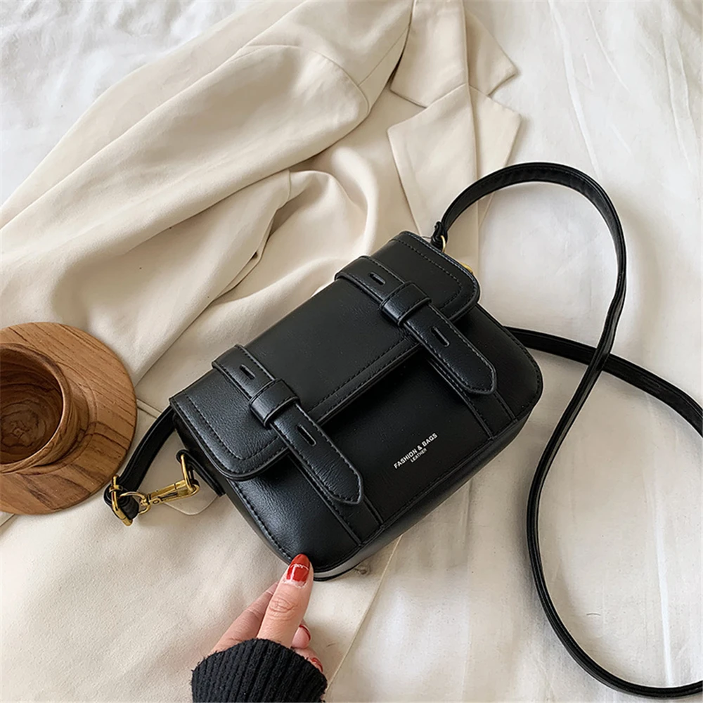 

2020 женские сумочки Trend Новая модная сумка на ремне из искусственной кожи для женщин; Простые однотонные Цвет женская сумка с клапаном женски...