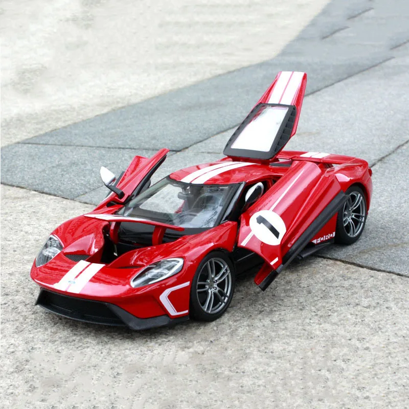 Maisto 1:18 литая под давлением машина Ford GT Модель из металлического сплава Высокая имитационная машина с базой Игрушки для мальчиков подарки для мальчиков - Цвет: Red with box