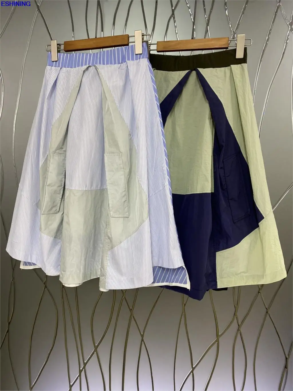 

2021Half-length юбка модные юбки, контрастный цветной подогнутый цельный модель с эластичной резинкой на талии и аристократический темперамент ко...