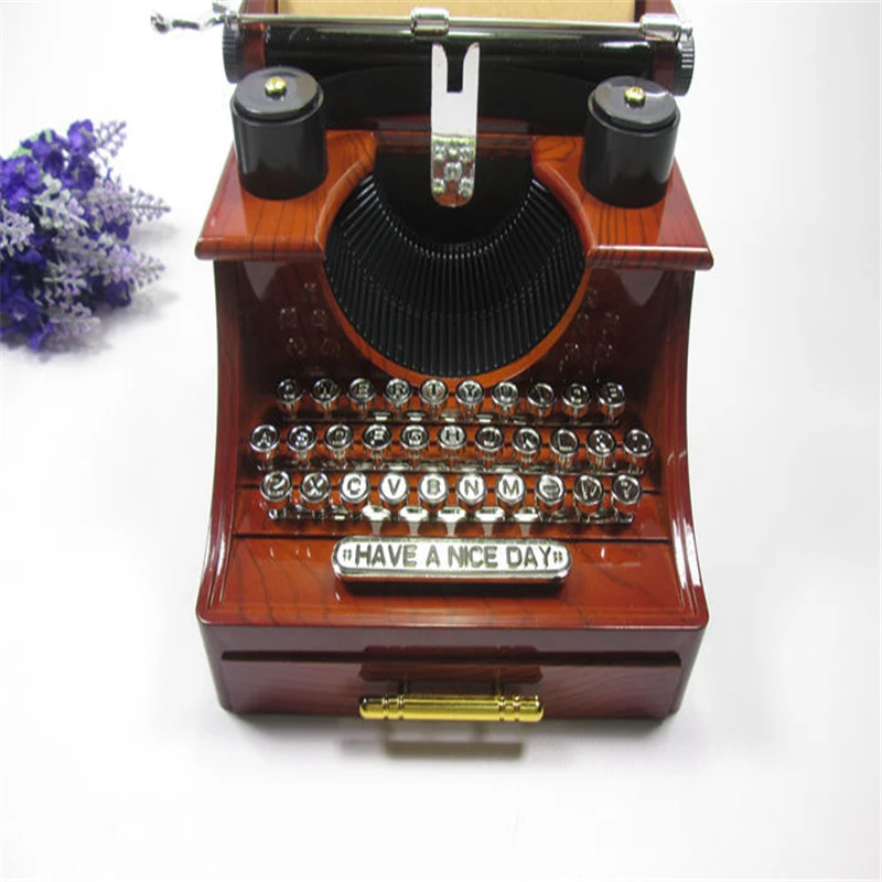 Классическая машинка музыкальная шкатулка ручной Косплей Персонаж