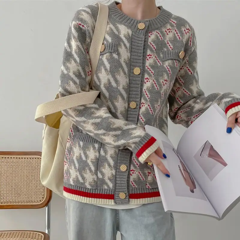 

2021 New Knit Cardigan Sweater O-Neck Gold Line Grid Harajuku Vintage Sweaters For Women Fashion Long Sleeve Blouses Y2k Clothes