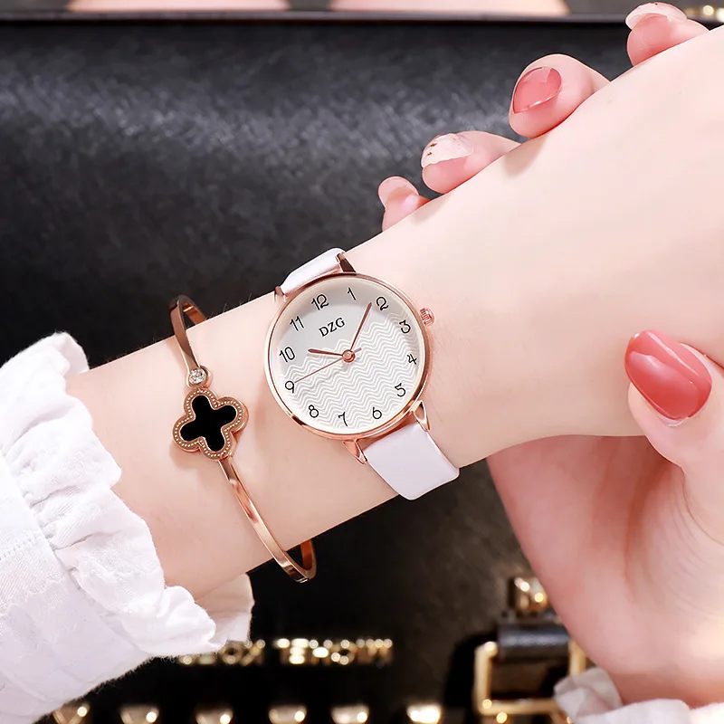 

100 pcs/lot Hot New Products Women's Trendy Leather Watch Watch Simple Digital Surface Ladies Leisure Fashion Quartz Watch