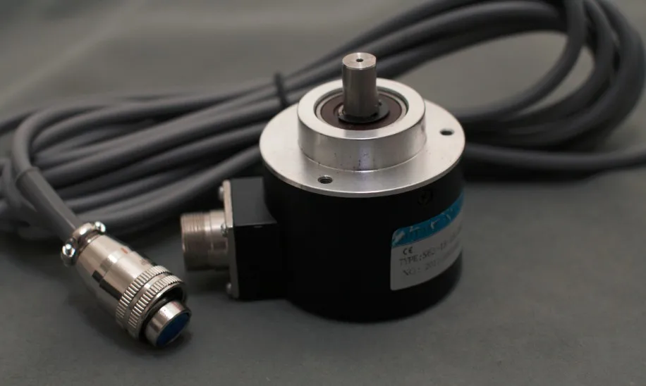 

Incremental photoelectric rotary encoder zsp5810-001g-1024bm 1024 line ABZ three-phase 5-24v