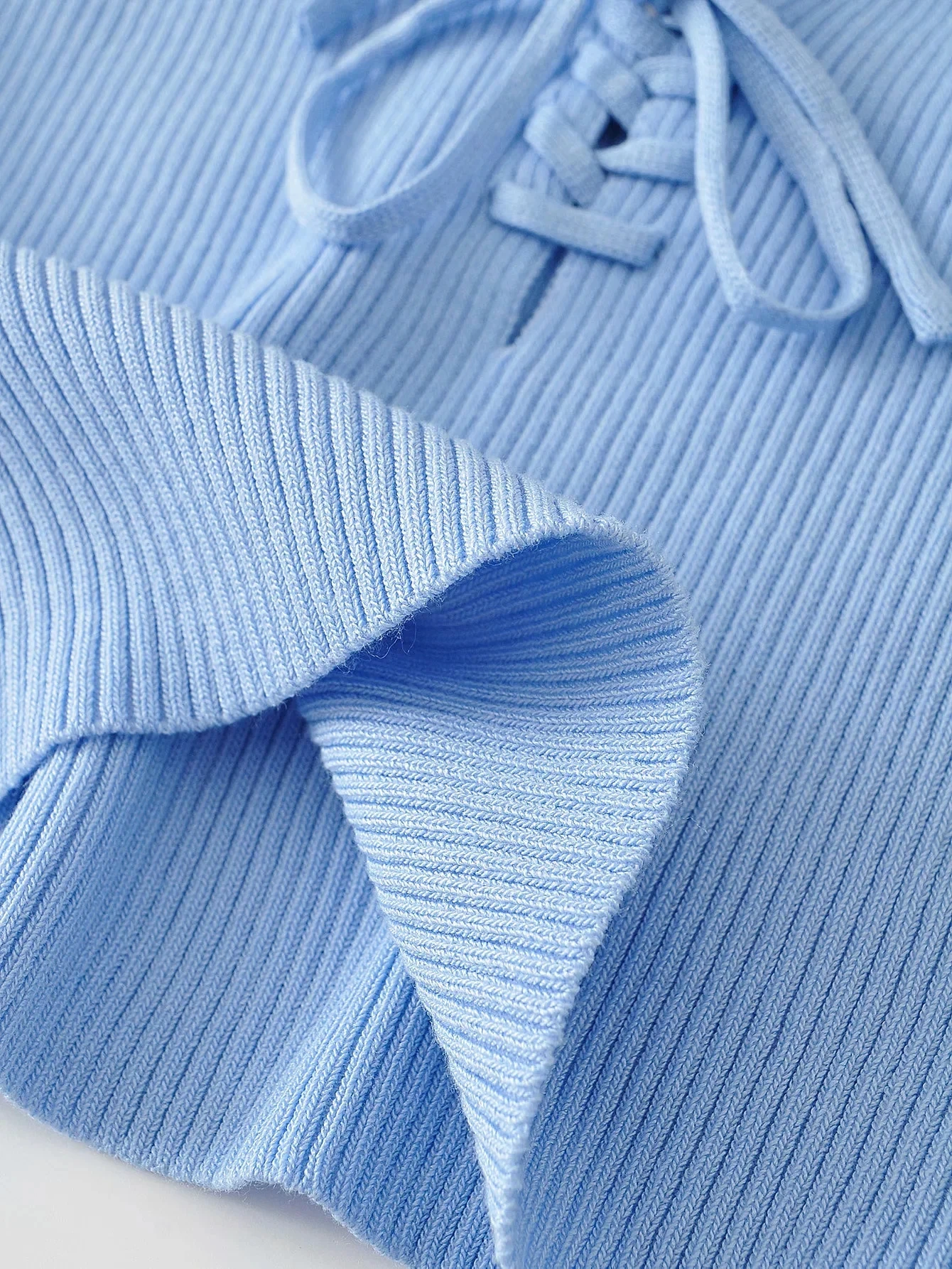 

European and American ins style neckline tie thread knitting short open navel small sling vest with V-neck for slim fit