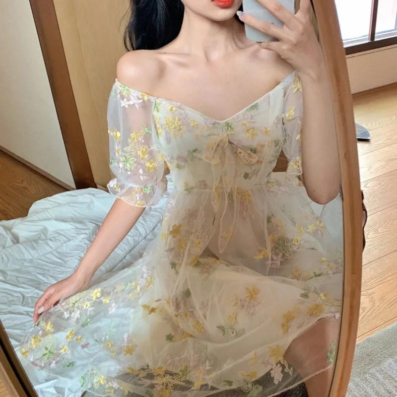 

French Floral Dress Women Sexy Puff Sleeve Lace Chiffon Print Mini Dress Women Summer Korean Style Vintage Fairy Dress New 2020