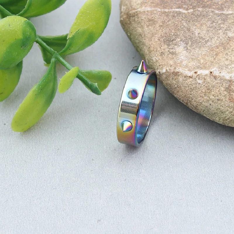 

Self Defense Ring Personal Defense Ring Weapon Titanium Steel Men Women Knuckles Ring for Self-defense - Random Color
