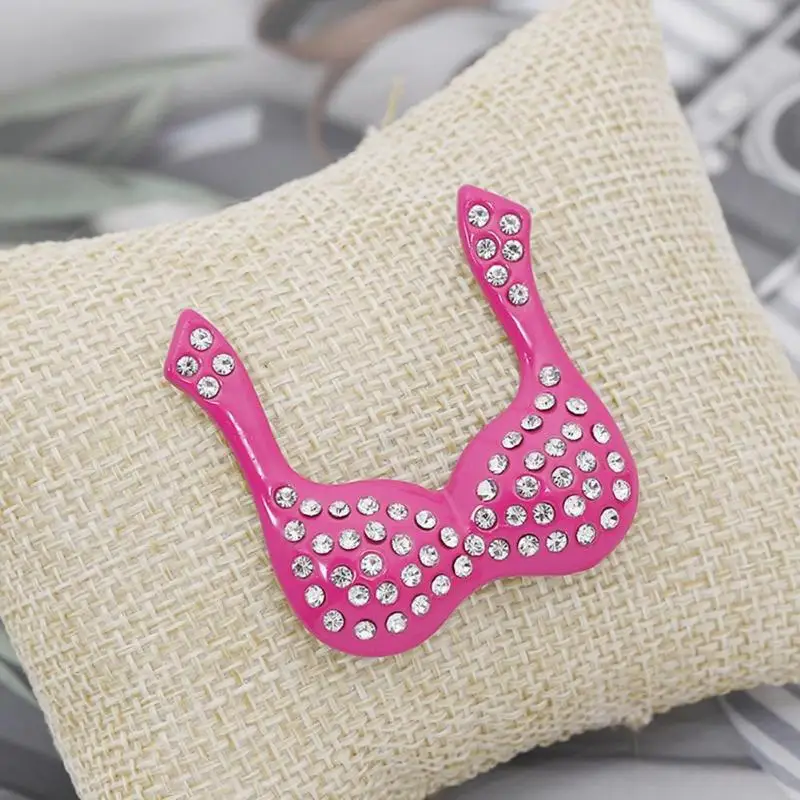 Креативная брошь на бюстгальтер Лидер продаж нежный легкий удобный значок