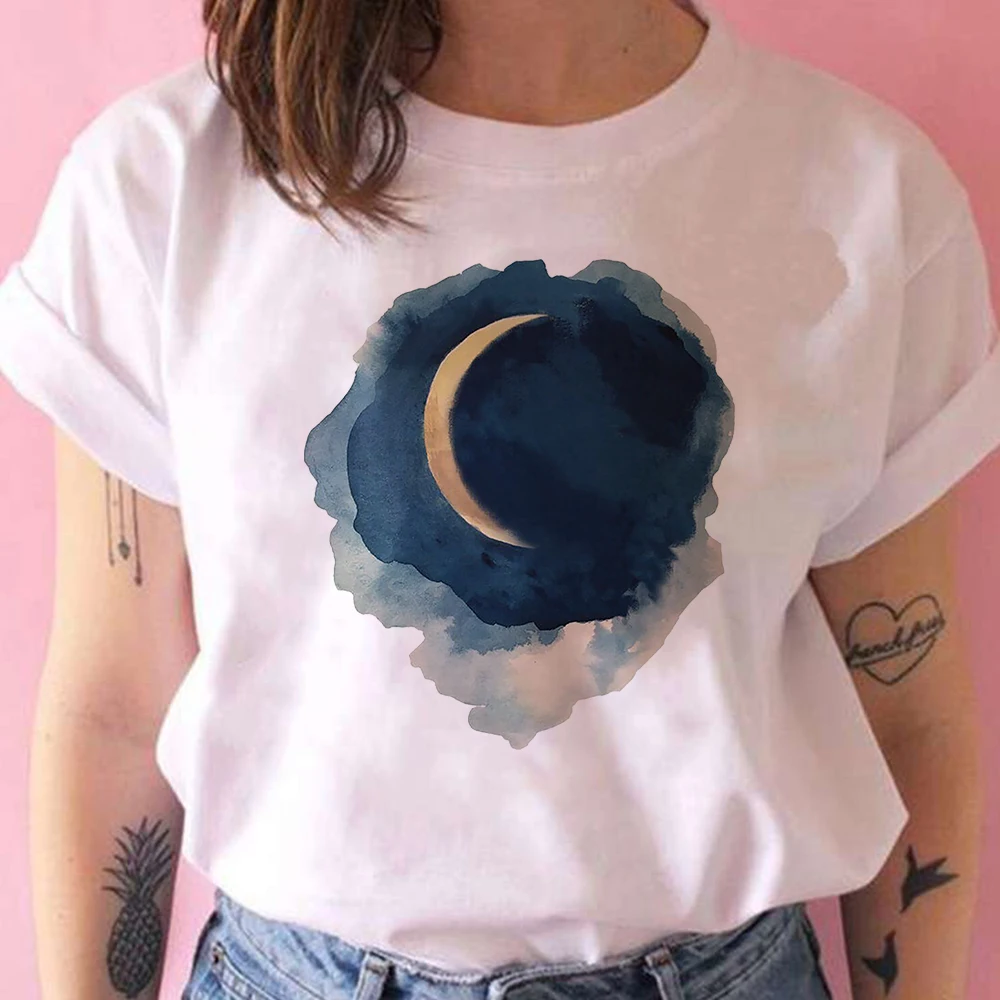 

Moon Print Tee Womne T Shirts Creative Clothing Versatile O-Neck Minimalist Style Clothes Simplicity Basic 2021 Arrivals Shirt
