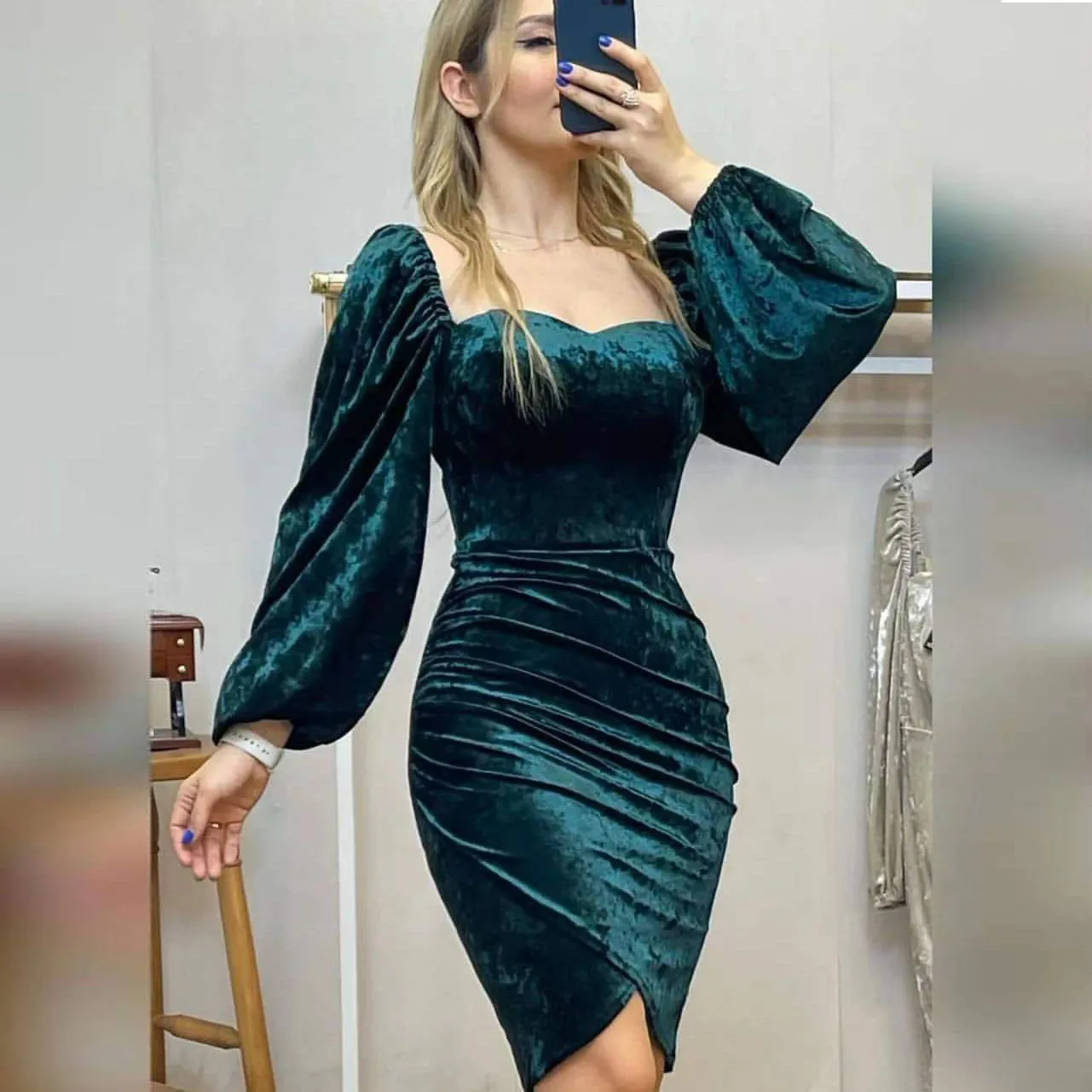 

Velvet New Cocktail Dresses Sweethert Long Sleeve Knee Length Skirt Tight Sexy Party Evening Dress For Ladies Robes De Cocktail