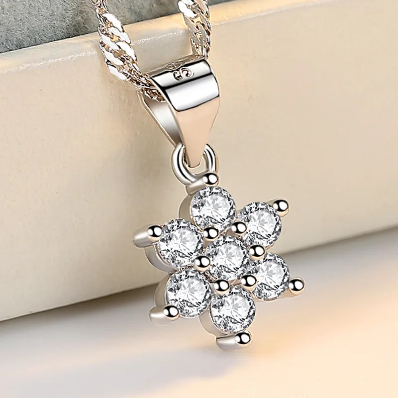 

YAOLOGE 925 Sterling Silver Zircon Snowflake Crystal Pendant Necklace Lady Clavicle Chain Fashion Jewelry Gift