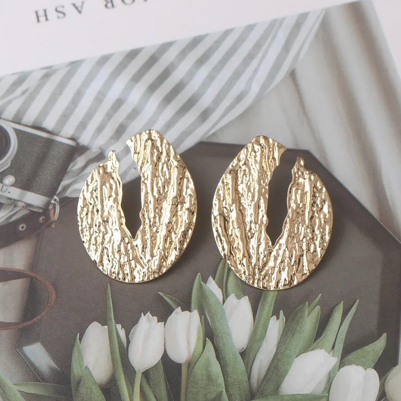 Женские круглые серьги-гвоздики простые геометрические металлические серьги