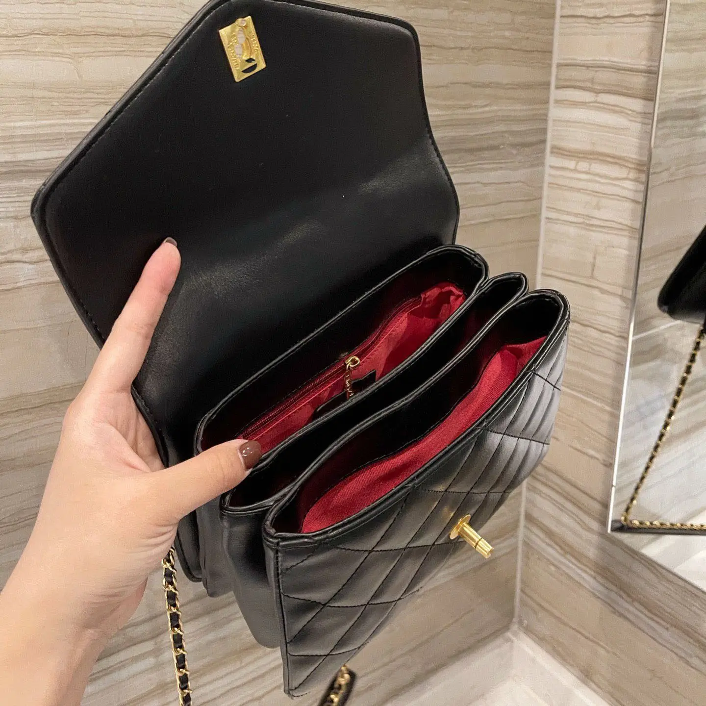 

High-quality patent leather classic handbag fashion one-shoulder handbag temperament all-match diagonal bag