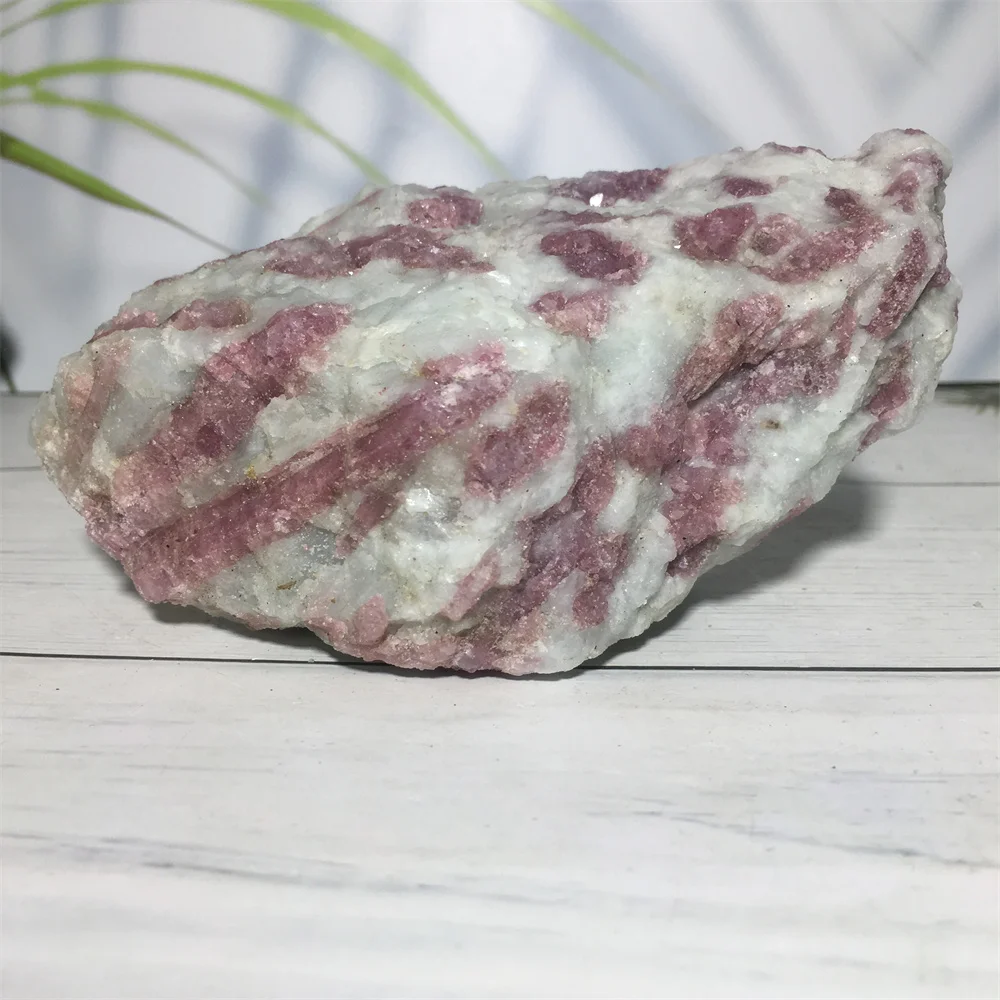 

Natural Red Tourmaline Quartz Crystal Ornament Home Decor Rough Rose Stone Mineral Pink Specimen Feng Shui Healing Souvenir