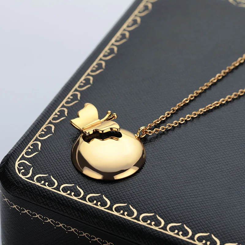 

Gold Butterfly Pendant Necklace For Women Girl Round Animal Chain Female Chain Necklaces Korean Fashion Bridesmaid Jewelry 2021
