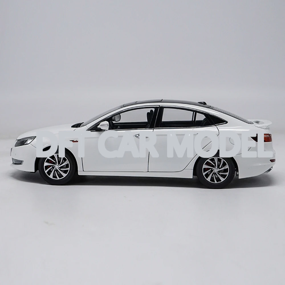 1:18 автомобили игрушечные из сплава B70 модель автомобиля Детские оригинальные