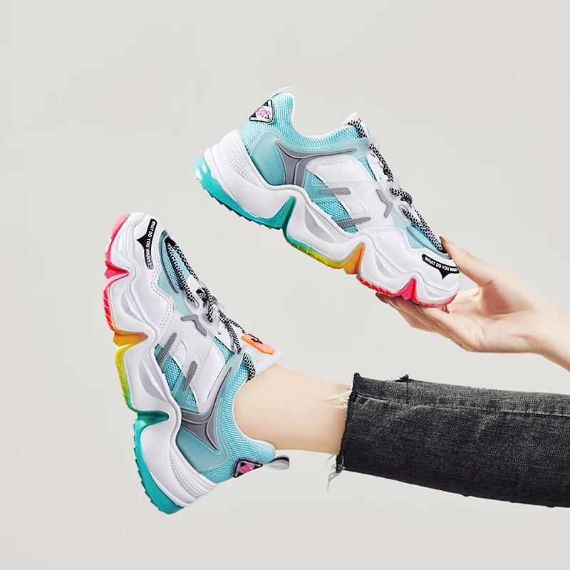 Женские кроссовки на массивной вулканизированной подошве | Спорт и развлечения