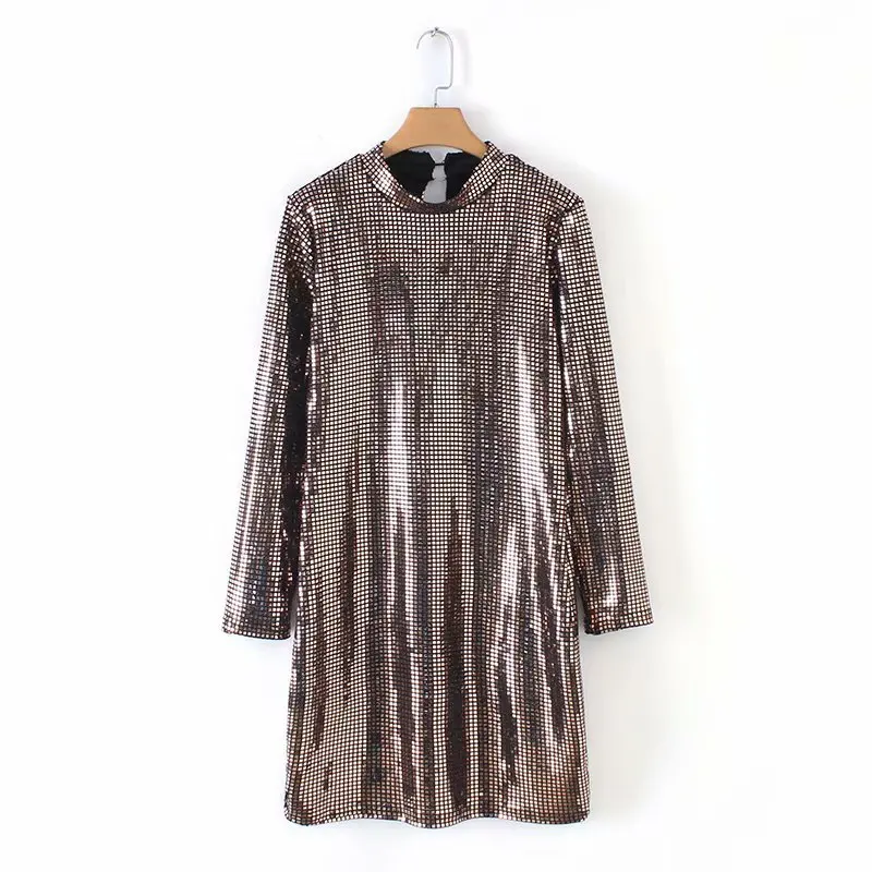 Блестящее женское платье с ложным воротником и длинным рукавом облегающее