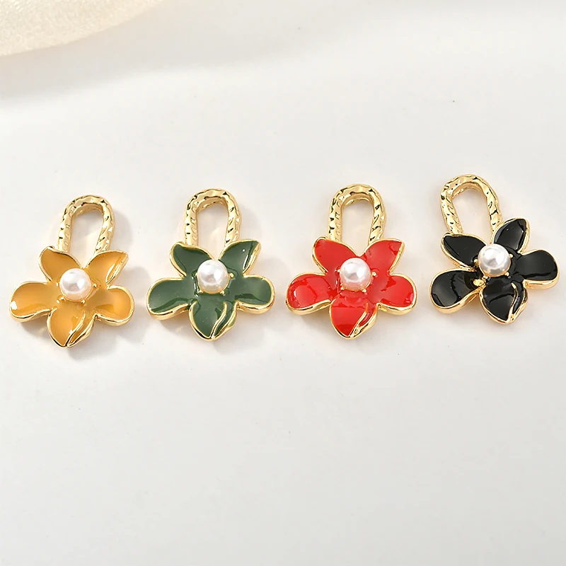 

Free Shipping 30pcs 24*17mm Round White Pearl Core Enamel Alloy Flower Pin CLips Charms Ornament Accessories Floral Pendants