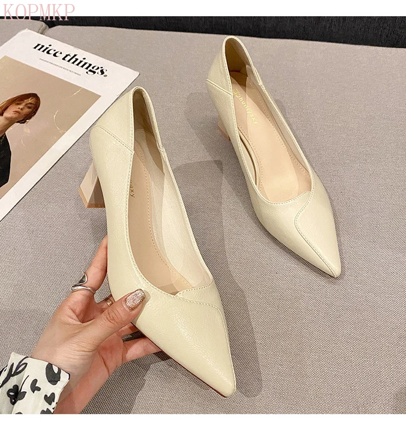 

2021 Women Leather Pumps Shoes Office Lady Square Heel Pointy Toe Slip on Work Shoes Classic Heel 4 Cm