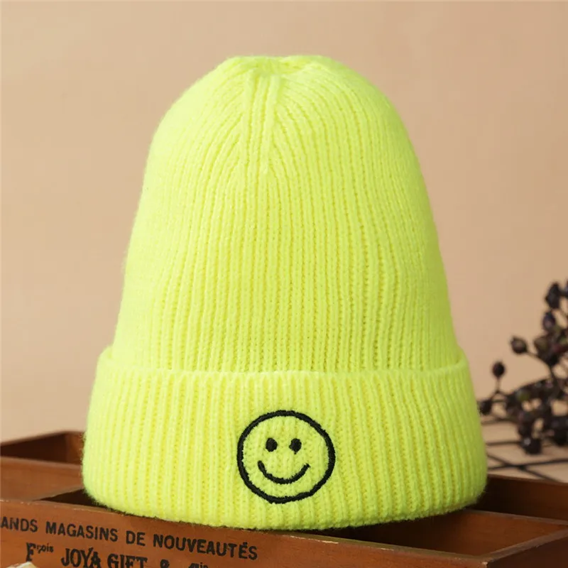 Футболки с рисунками милого смайлика и шапка вязанная крючком шапочка 2019 Осень