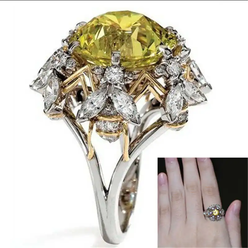 Женское кольцо с белым кристаллом желтое круглой огранкой вечерние Обручальные