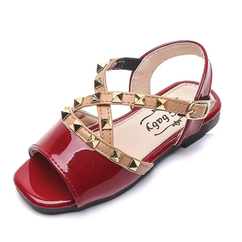 

Summer Children Sandals Girls Princess Performance Shoes Fashion Sequins Rivets Sandals for Girls Kids Soft Bottom Beach Sandals