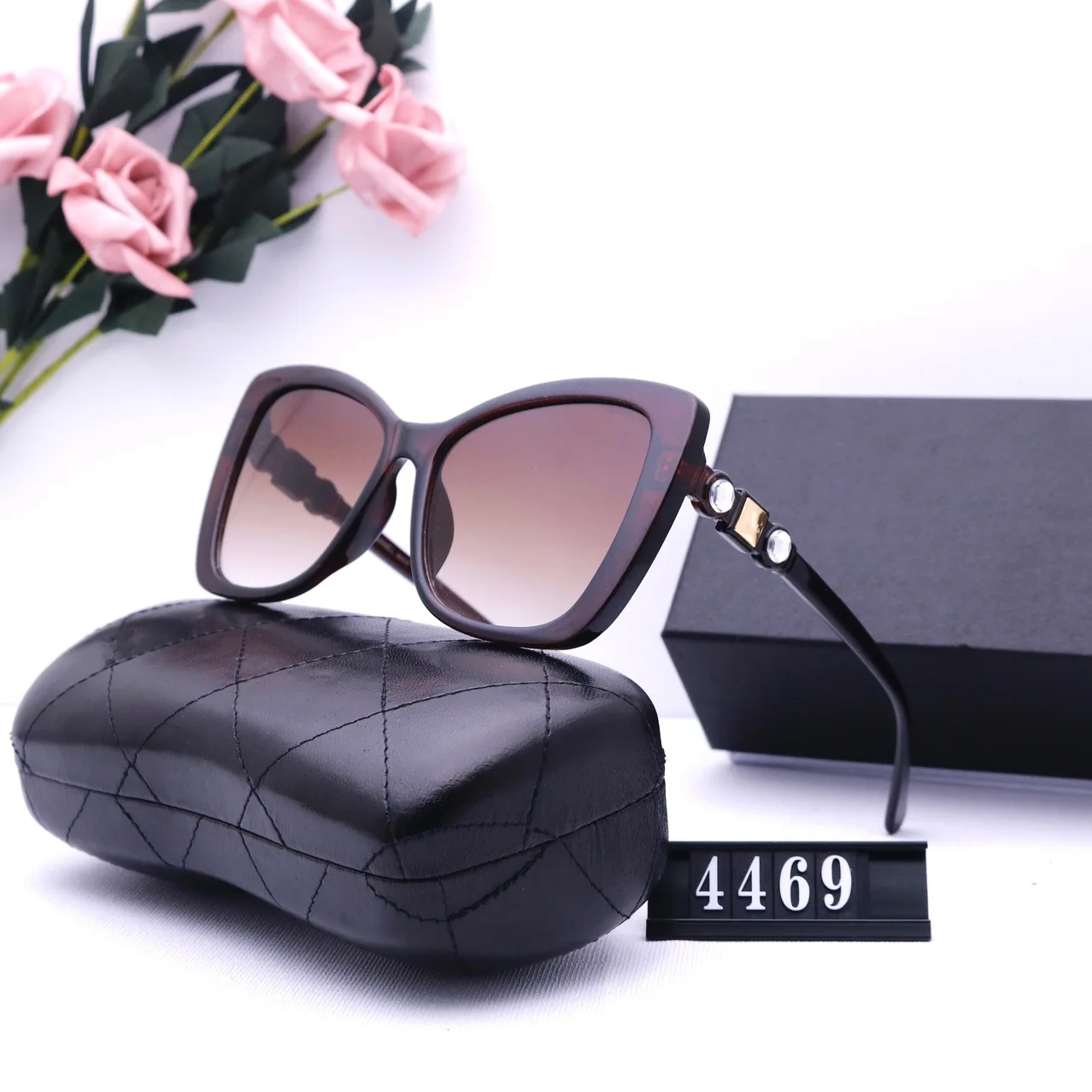 

Luxury Designer Original Brand Polarized Sunglasses Fashion Frame Heart Vintage Shades Glasses Women Outdoor Travel Eyewear Gift