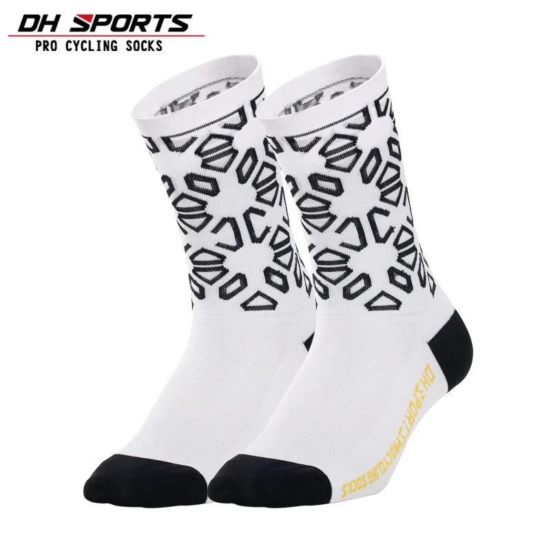

New cycling socks Cycling sports running basketball mountaineering breathable wear-resistant function in tube socks QTW007