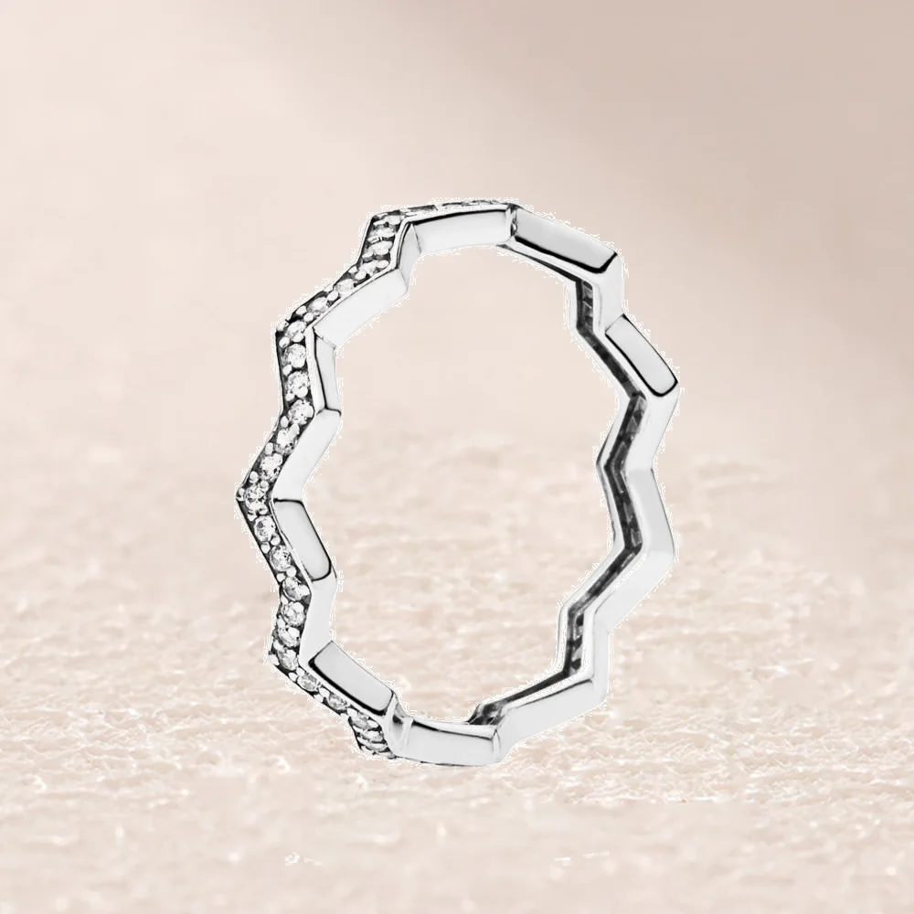 

197751CZ SHIMMERING ZIG ZAG RING