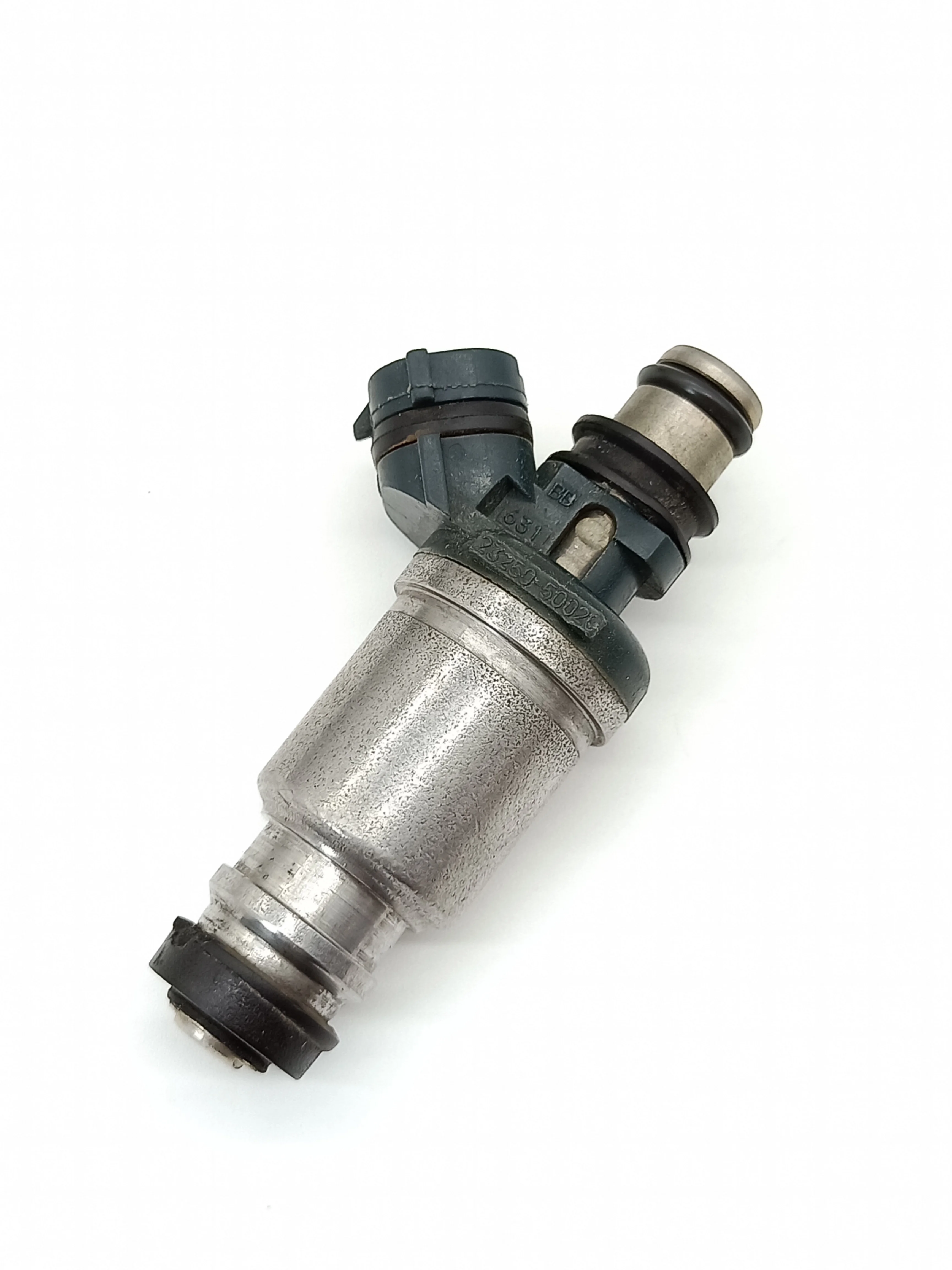 

1pc 23250-50020 23209-50020 new fuel injector nozzle for LEXUS-EU / General LS400 UCF10 89~94 LS400 UCF20 94~00 4.0L 1UZFE